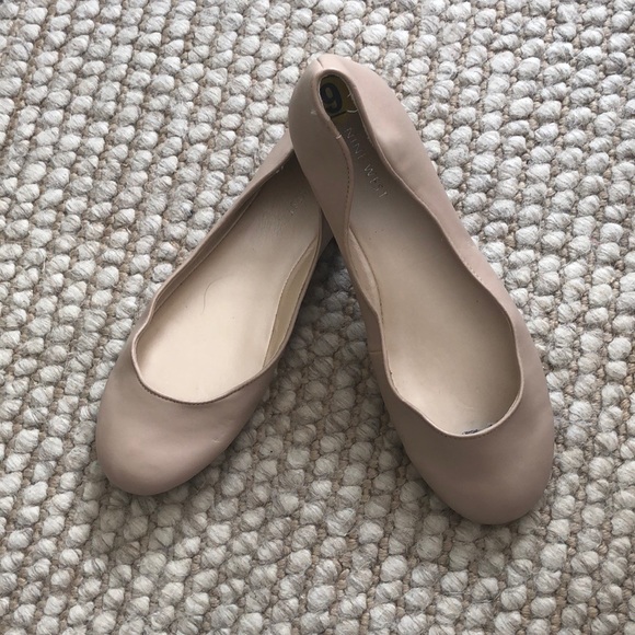 Nine West Cushioned Nude Flats - Picture 6 of 6